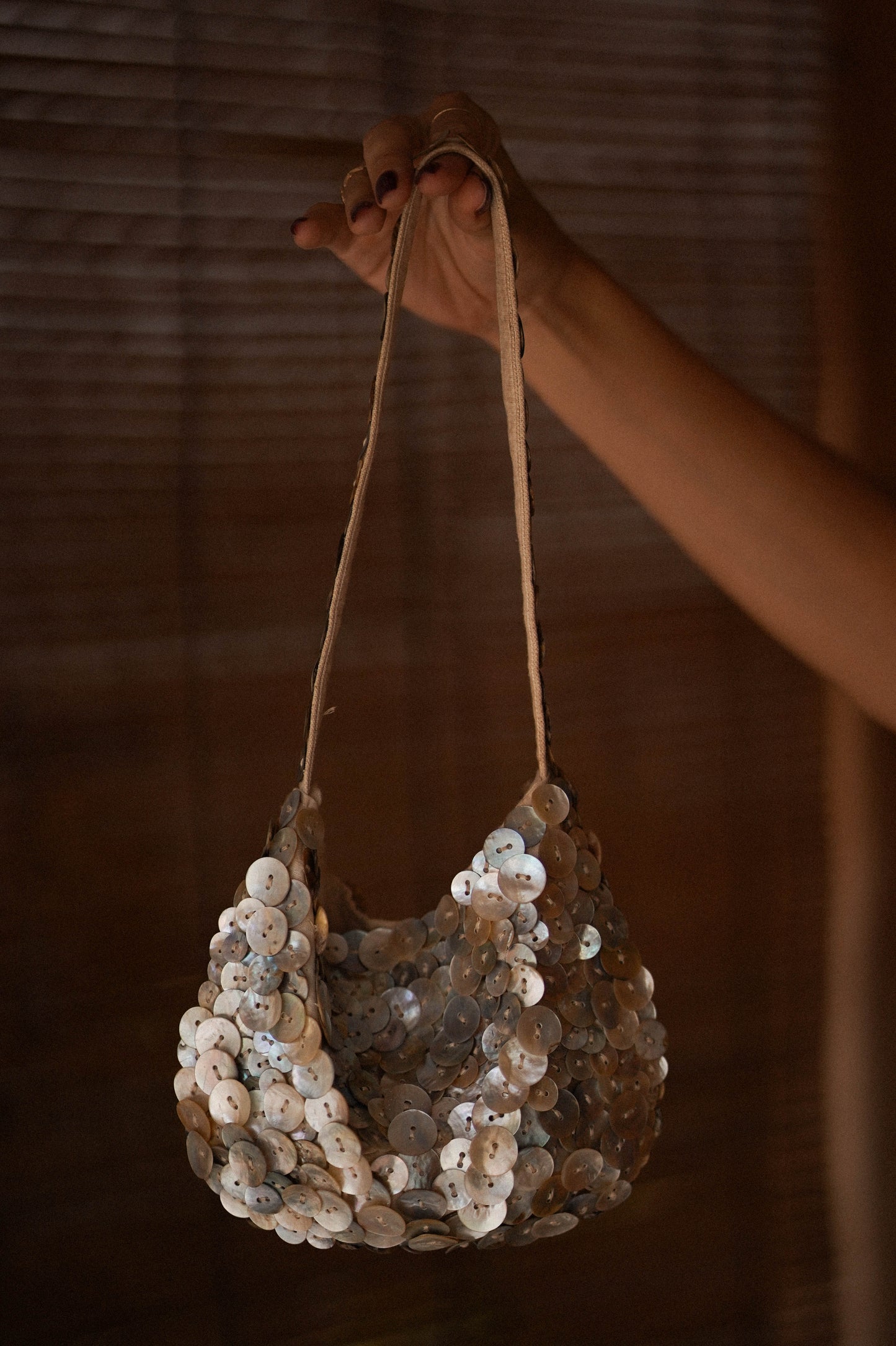 Yenna - Seashell Button handbag